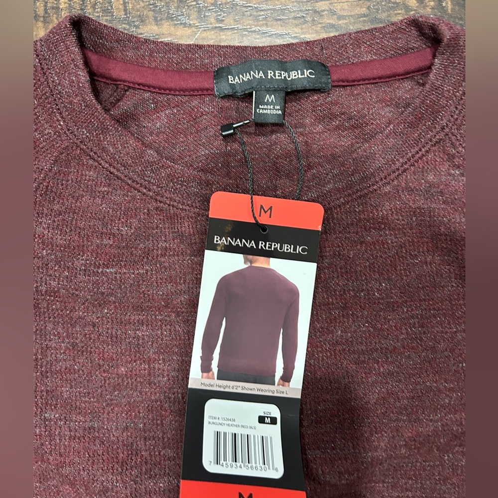 Banana Republic Men's Burgundy Sweater Medium NWT - Picture 2 of 8